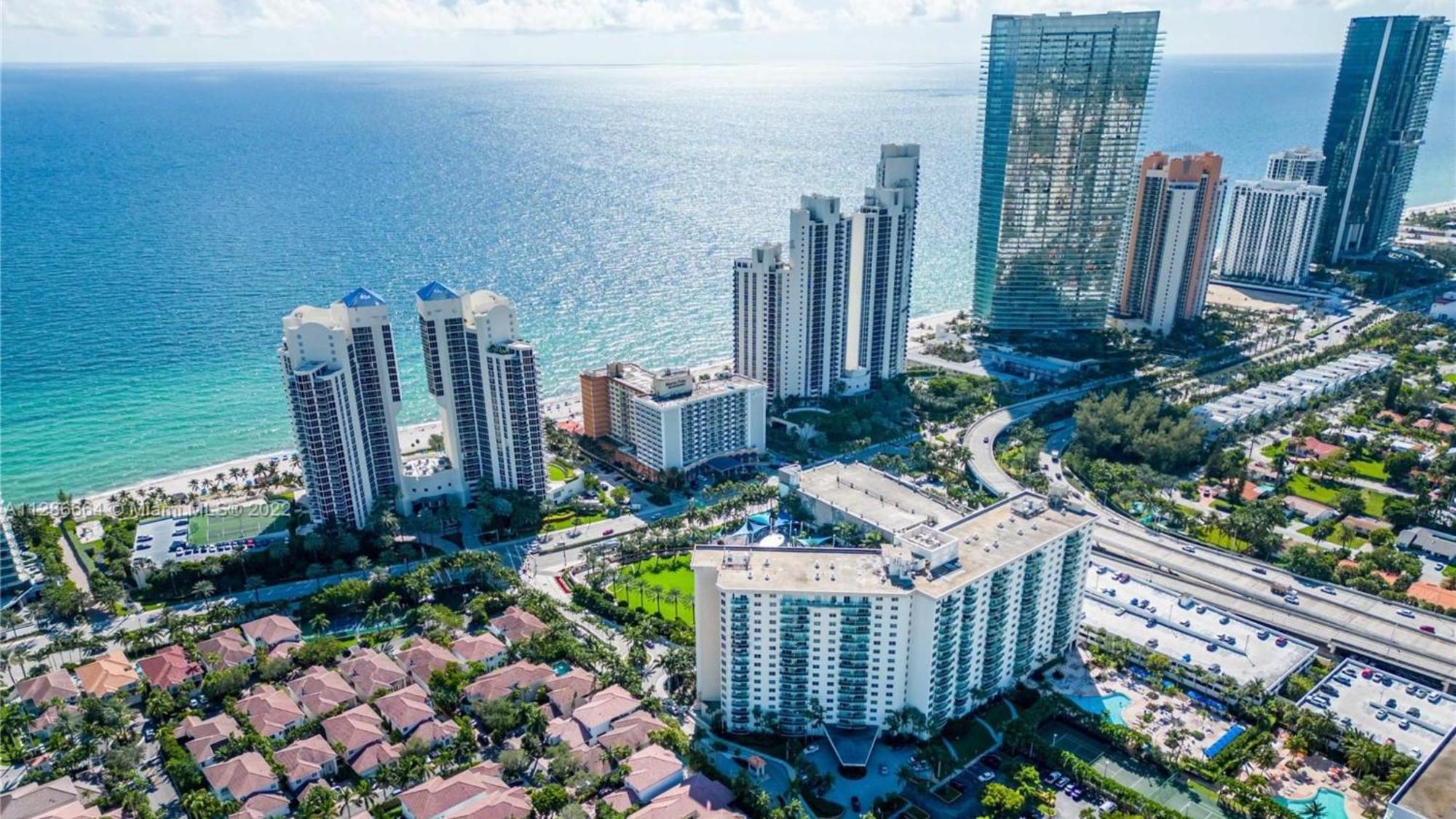 Cozy Ocean Views Condo With Pool & Tennis Court Sunny Isles Beach Exterior photo